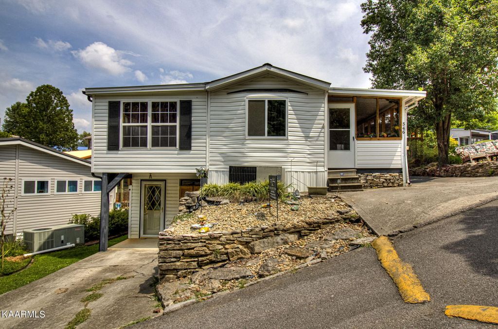 Photo of 546 Flamingo Circle, Townsend, TN 37882 (MLS # 1237411)