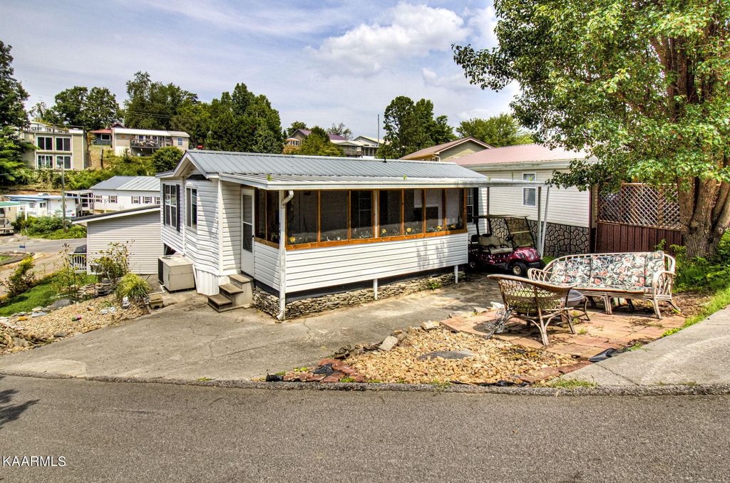 Photo of 546 Flamingo Circle, Townsend, TN 37882 (MLS # 1237411)