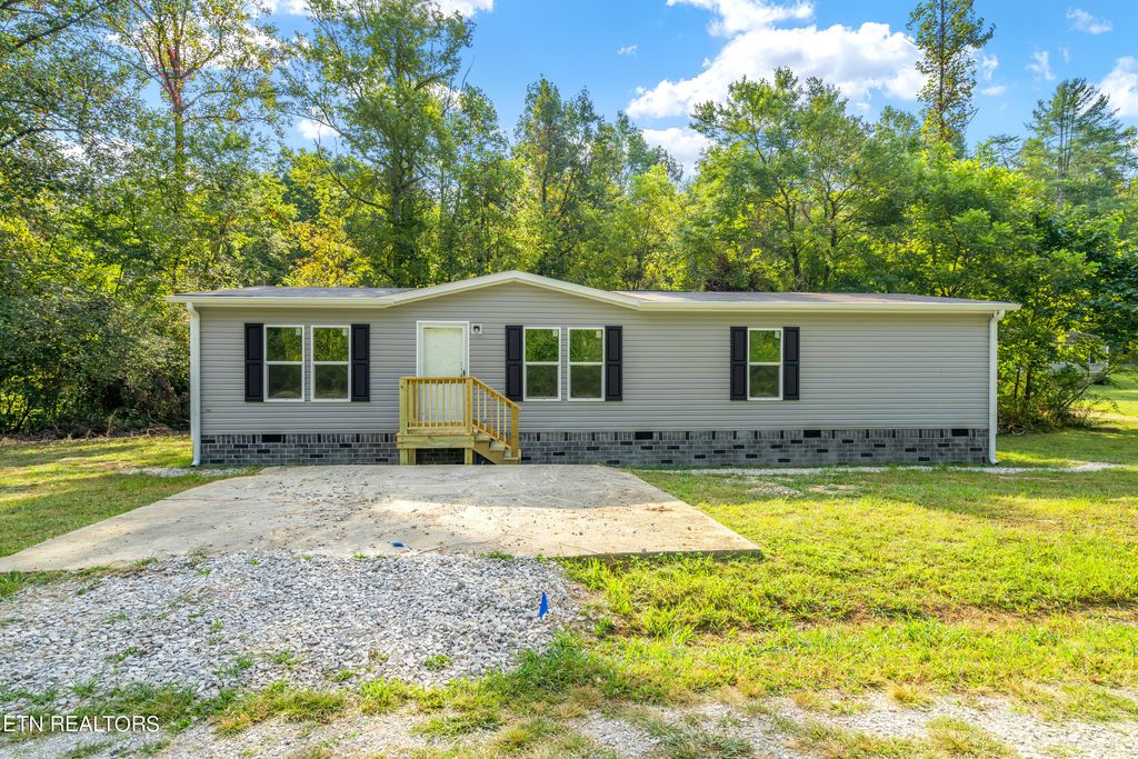 Photo of 2521 Old Harriman Hwy, Oliver Springs, TN 37840 (MLS # 1241116)