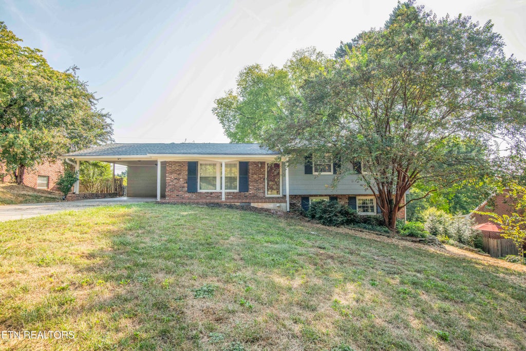Photo of 7608 Sabre Drive, Knoxville, TN 37919 (MLS # 1356304)