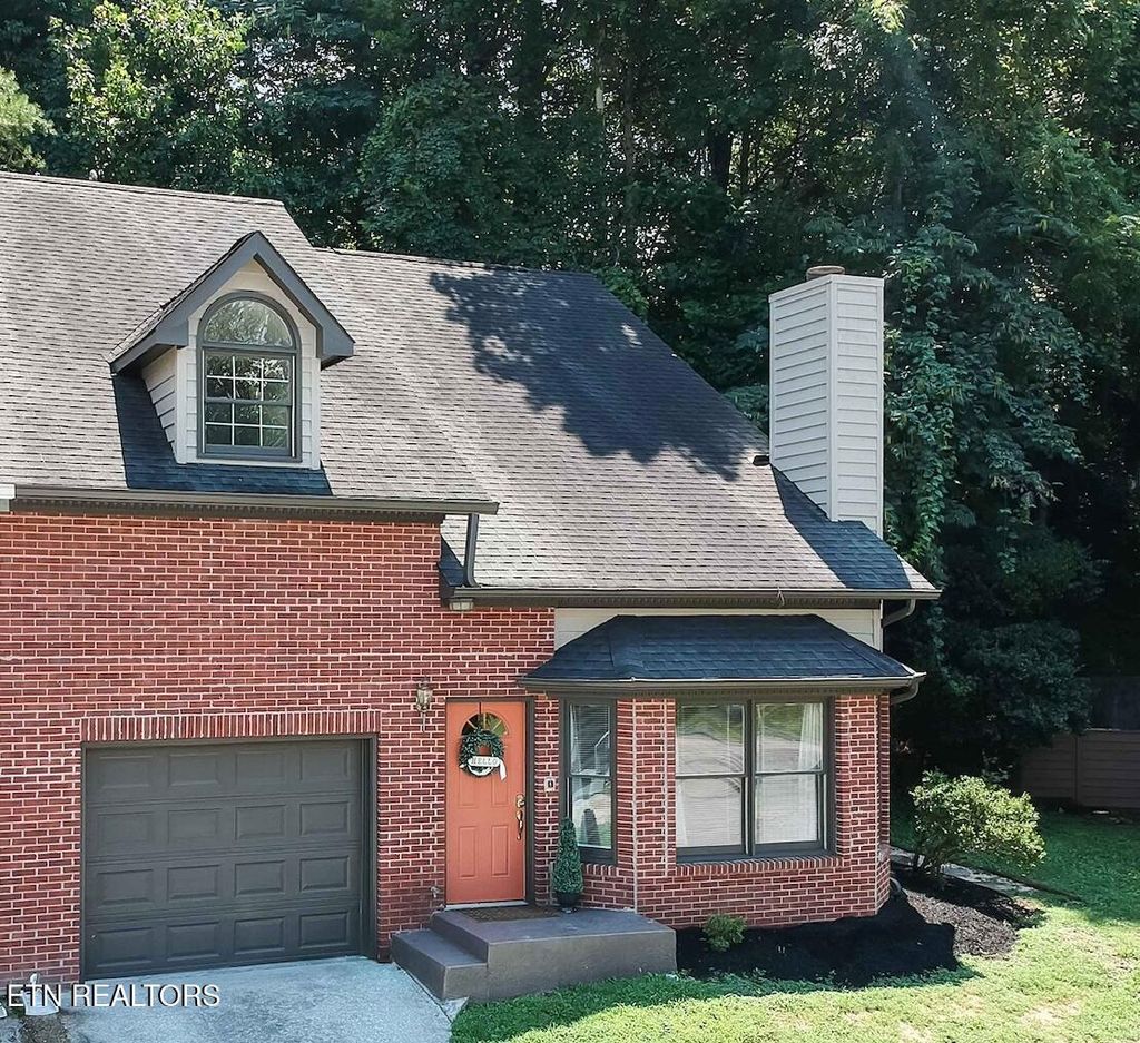 Photo of 16 Belmont Court, Oak Ridge, TN 37830 (MLS # 1312557)