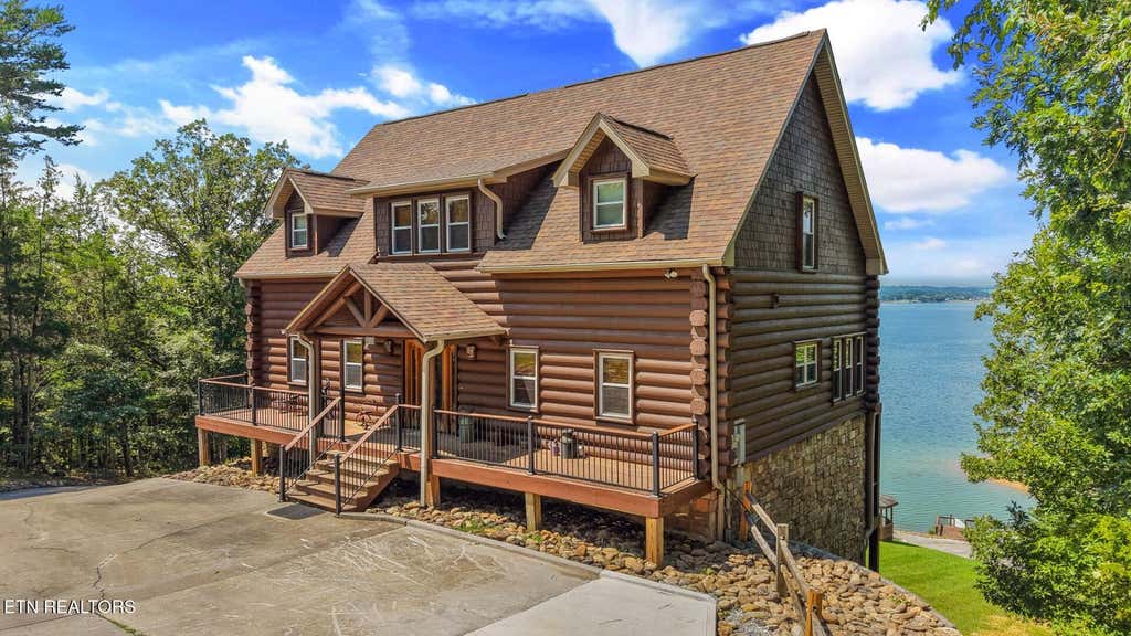 Photo of 1154 Stoneway Court, Baneberry, TN 37890 (MLS # 1352704)