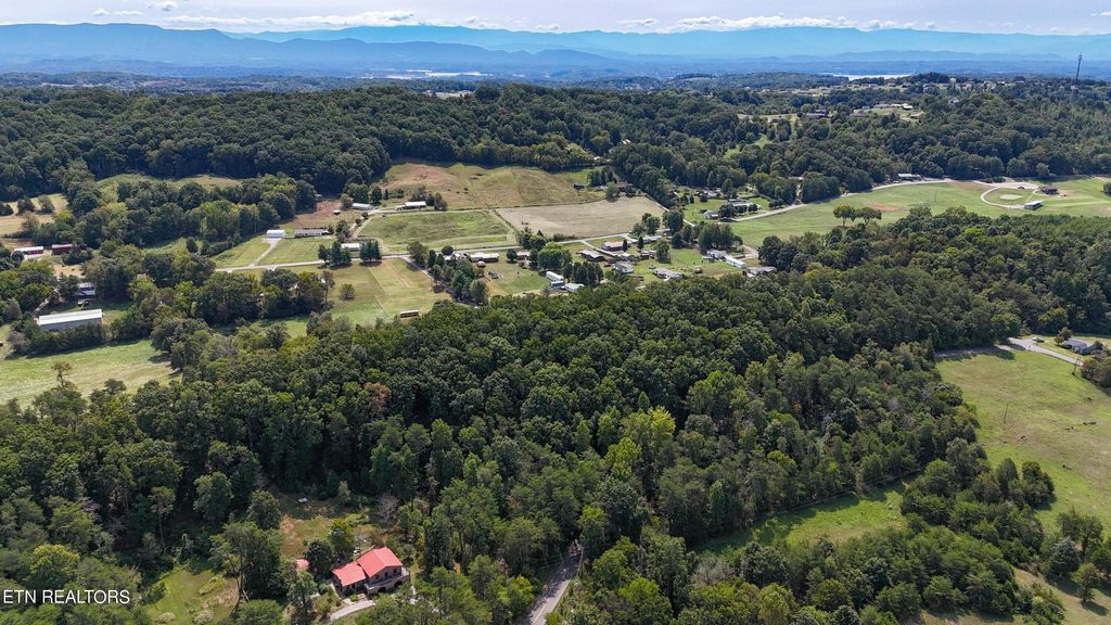 Photo of 9 Price Rd, Dandridge, TN 37725 (MLS # 1281305)