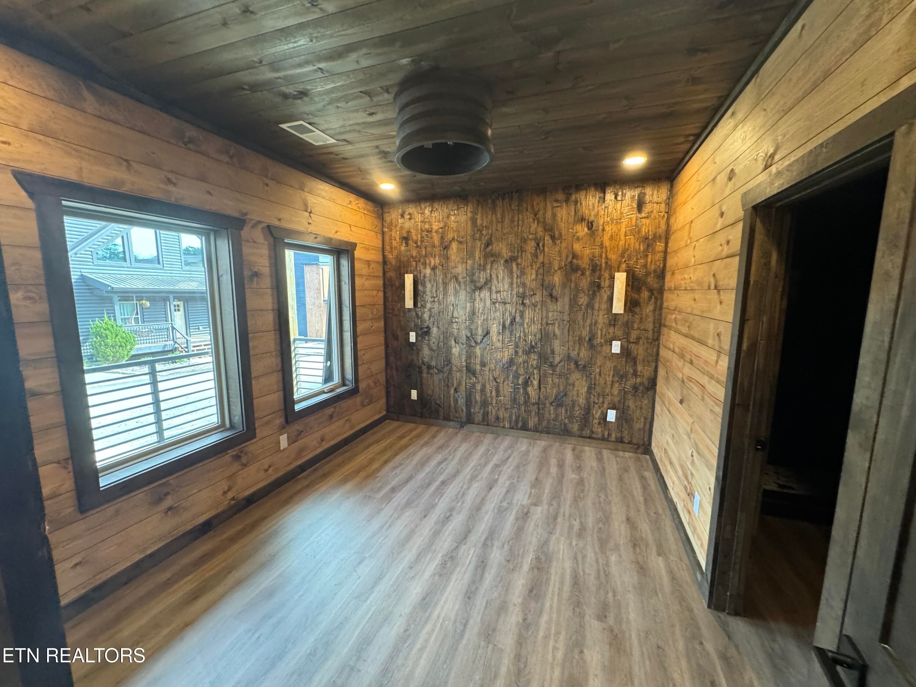 502 Warbonnet Way