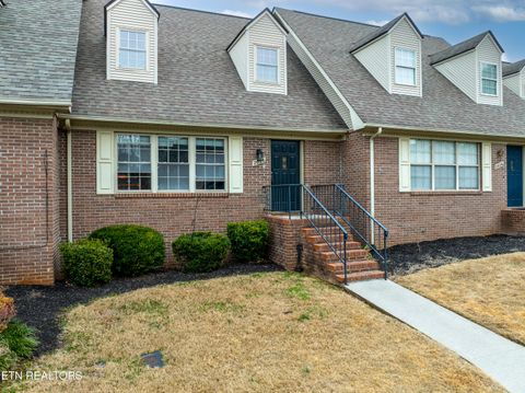 Photo of 2028 Cochran Place, Maryville, TN 37803 (MLS # 1325878)