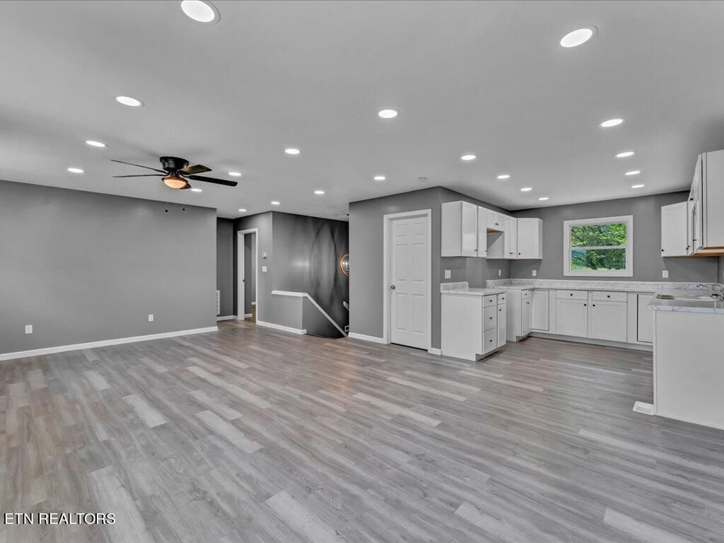 Photo of 427 Whitaker St, Tazewell, TN 37879 (MLS # 1260454)