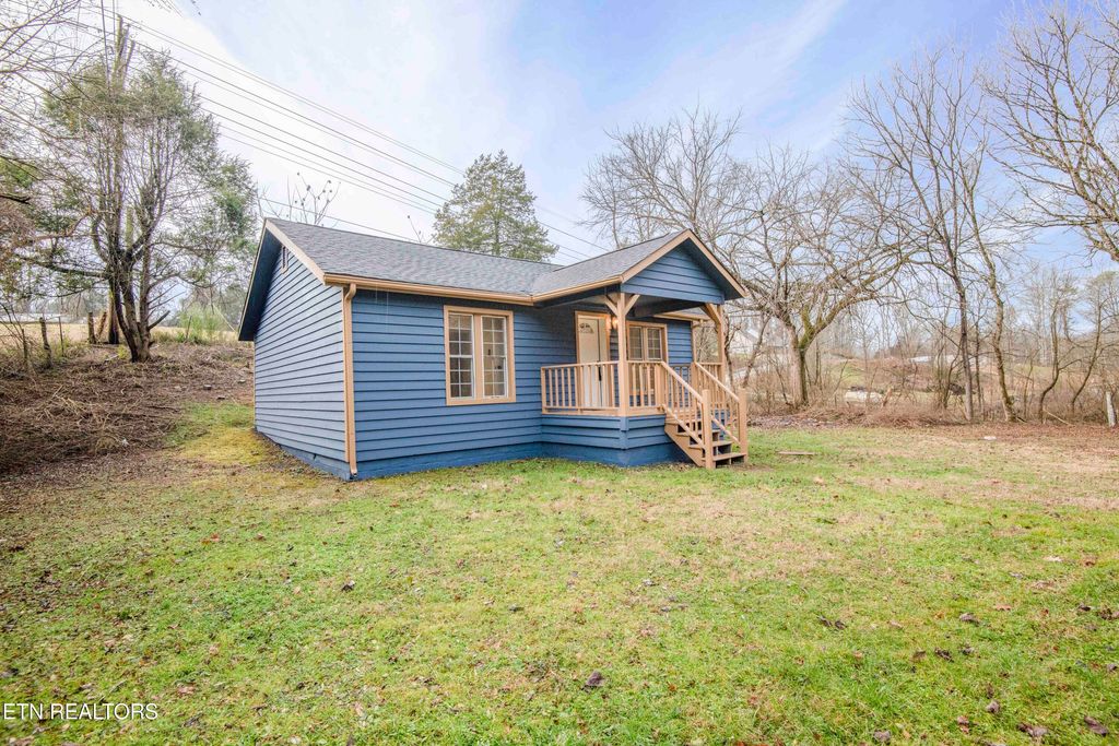 Photo of 204 Old Andersonville Pike, Heiskell, TN 37754 (MLS # 1289333)