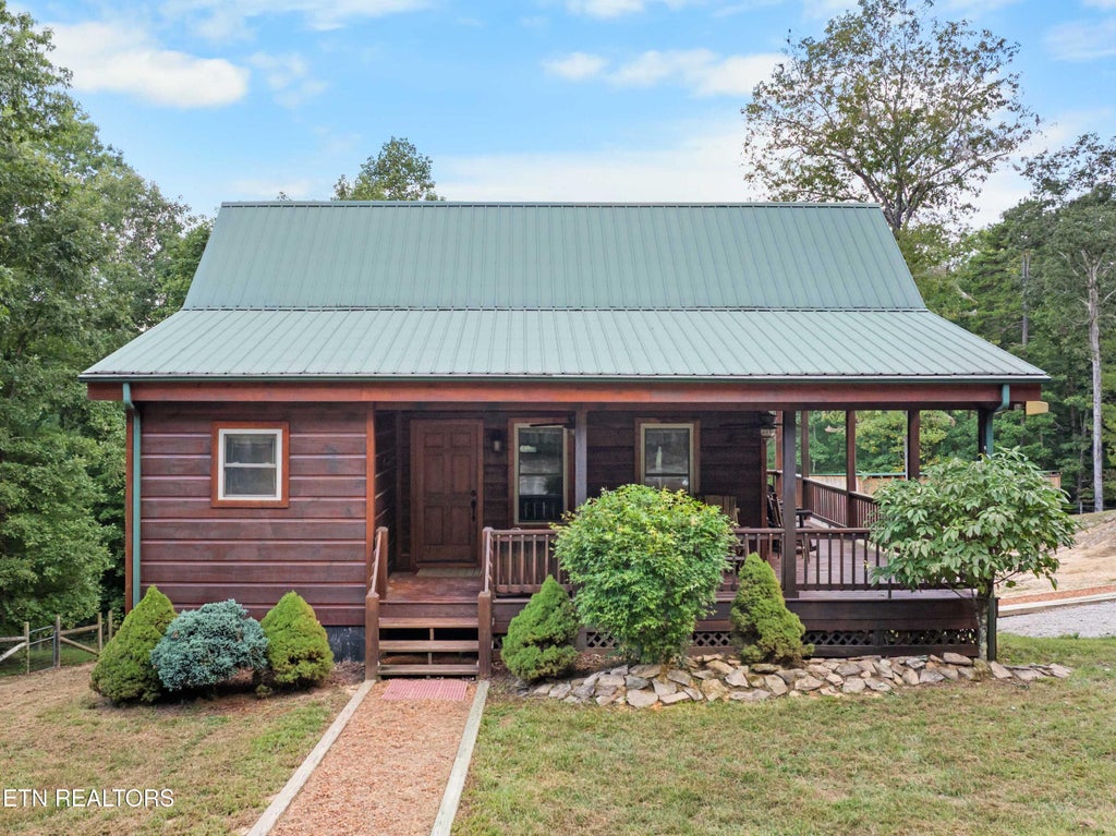 Photo of 604 Evergreen Lane, Jamestown, TN 38556 (MLS # 1357305)