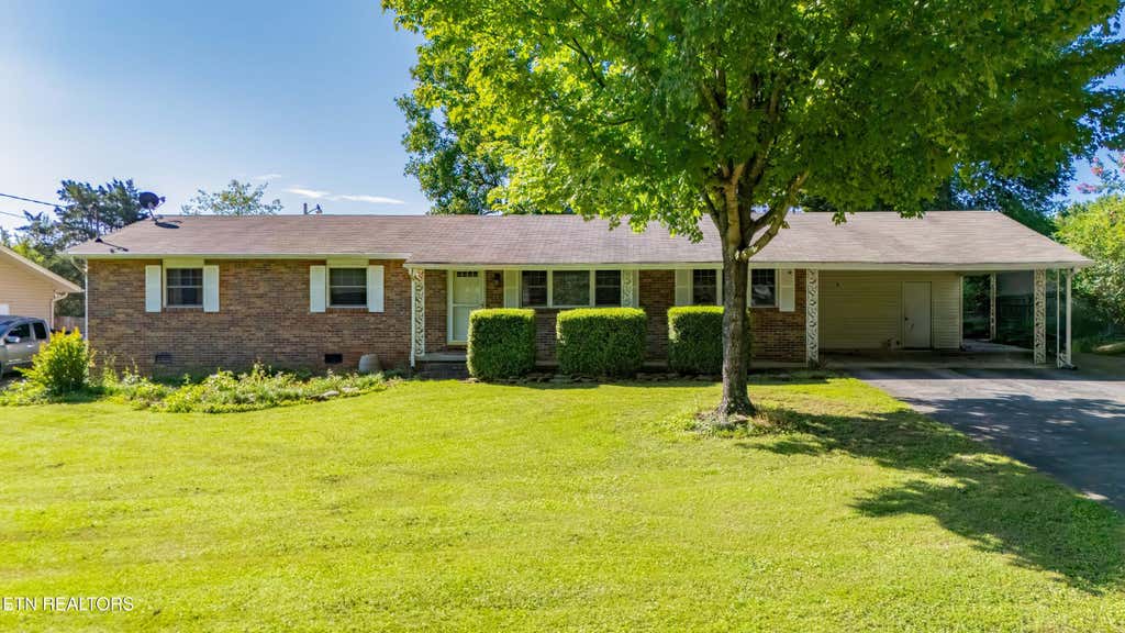 Photo of 11916 Midhurst Drive, Knoxville, TN 37934 (MLS # 1350884)