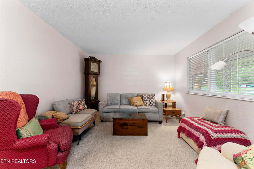 Photo of 11916 Midhurst Drive, Knoxville, TN 37934 (MLS # 1350884)