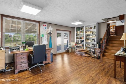 Tiny photo for 121 E Village Circle, LaFollette, TN 37766 (MLS # 1341710)