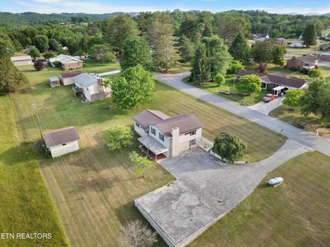 Tiny photo for 121 E Village Circle, LaFollette, TN 37766 (MLS # 1341710)