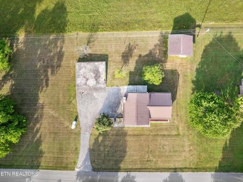 Tiny photo for 121 E Village Circle, LaFollette, TN 37766 (MLS # 1341710)