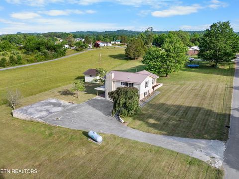 Tiny photo for 121 E Village Circle, LaFollette, TN 37766 (MLS # 1341710)