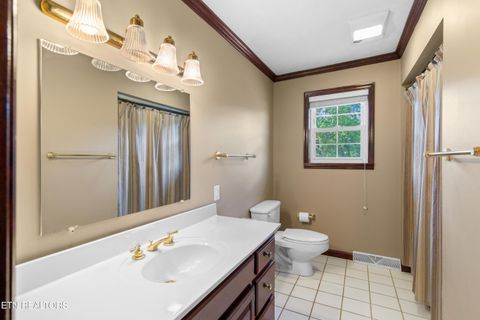 Tiny photo for 121 E Village Circle, LaFollette, TN 37766 (MLS # 1341710)