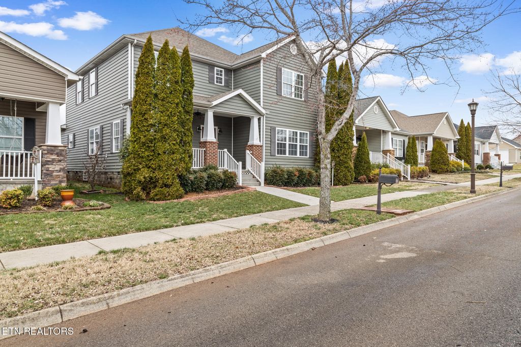 Photo of 2005 Camberley Ave, Sweetwater, TN 37874 (MLS # 1292454)