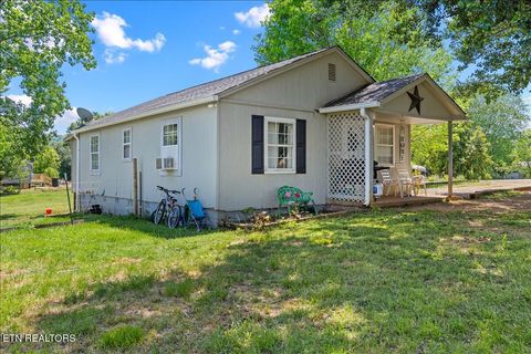 Tiny photo for 210 2nd Street, Englewood, TN 37329 (MLS # 1338036)