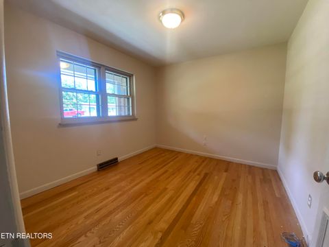 Tiny photo for 891 W Cunningham St, Alcoa, TN 37701 (MLS # 1319313)