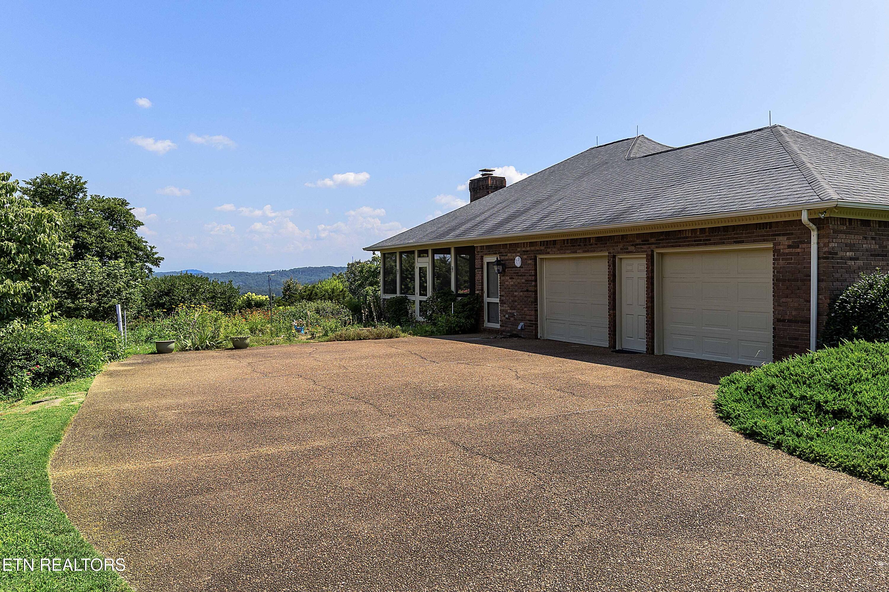 983 Point Harbour Drive