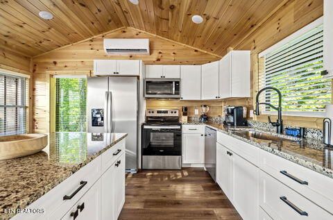 Tiny photo for 1135 Shady Grove Lane, Gatlinburg, TN 37738 (MLS # 1334304)