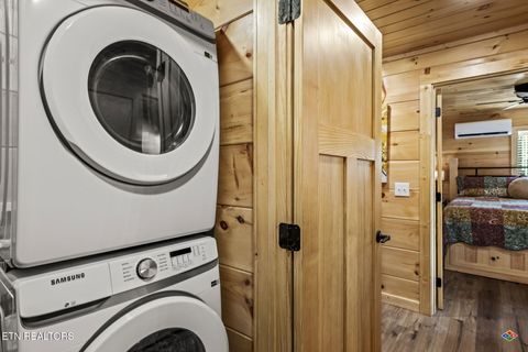 Tiny photo for 1135 Shady Grove Lane, Gatlinburg, TN 37738 (MLS # 1334304)