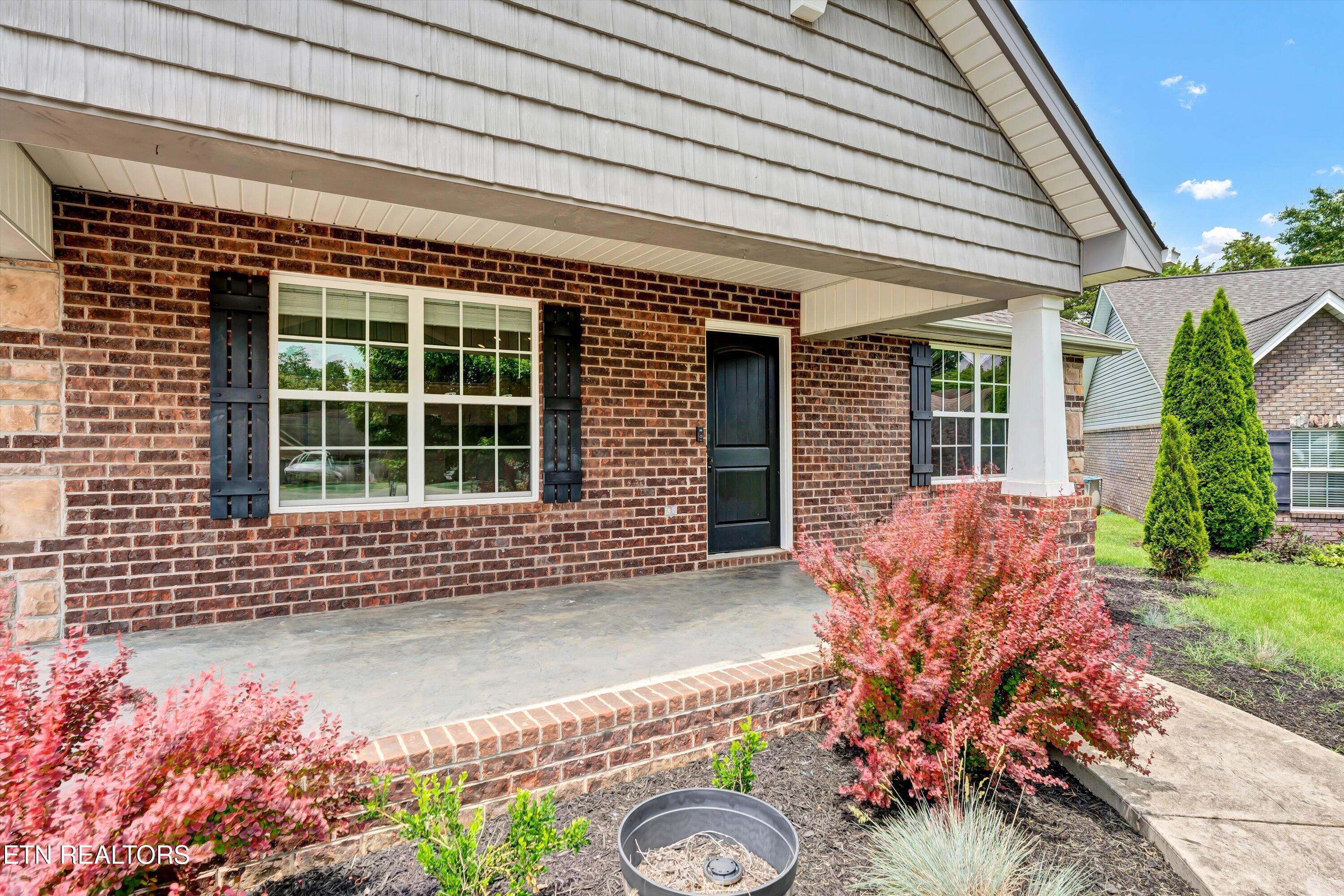 8105 Morning Rose Lane