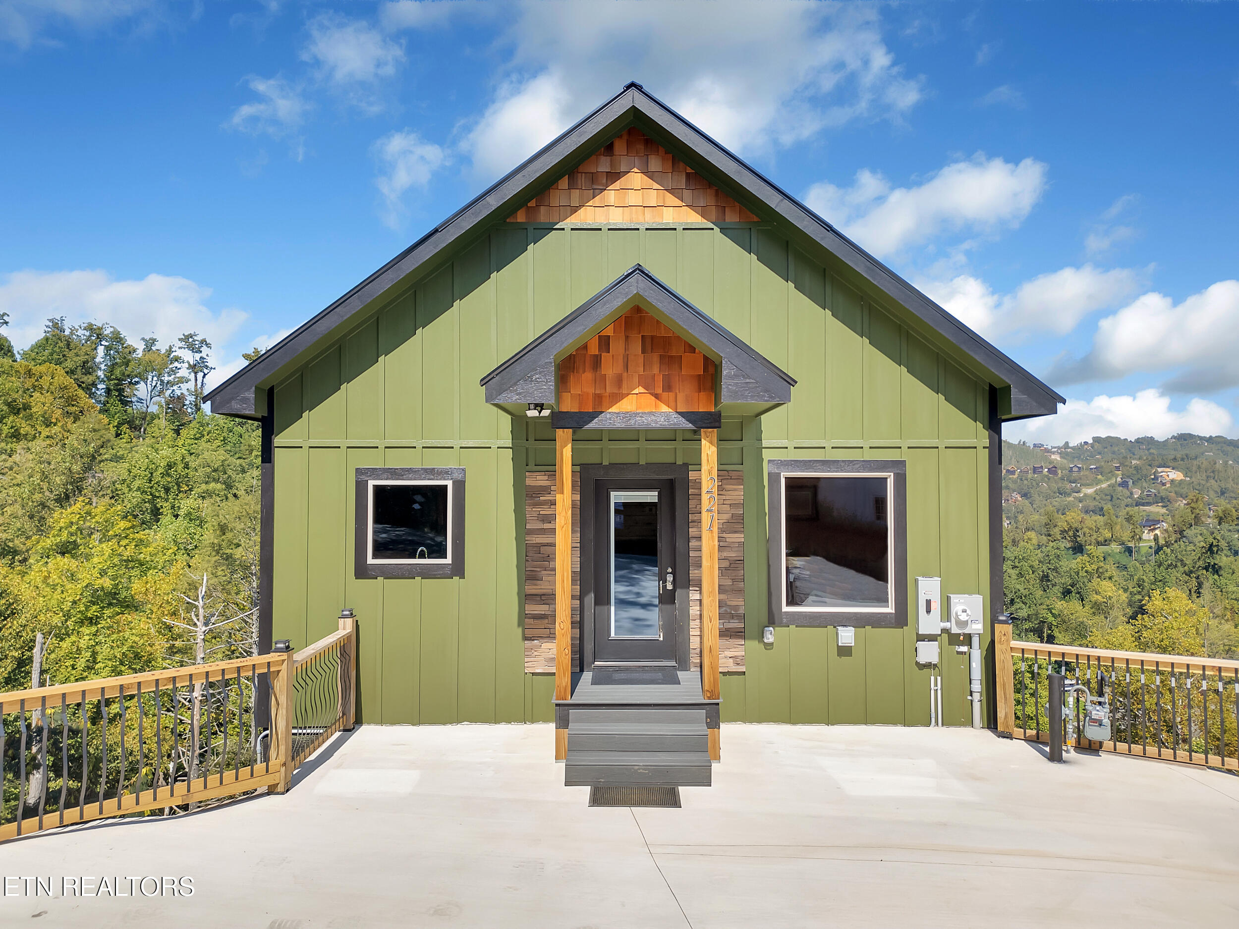 221 Chimney Tops Way