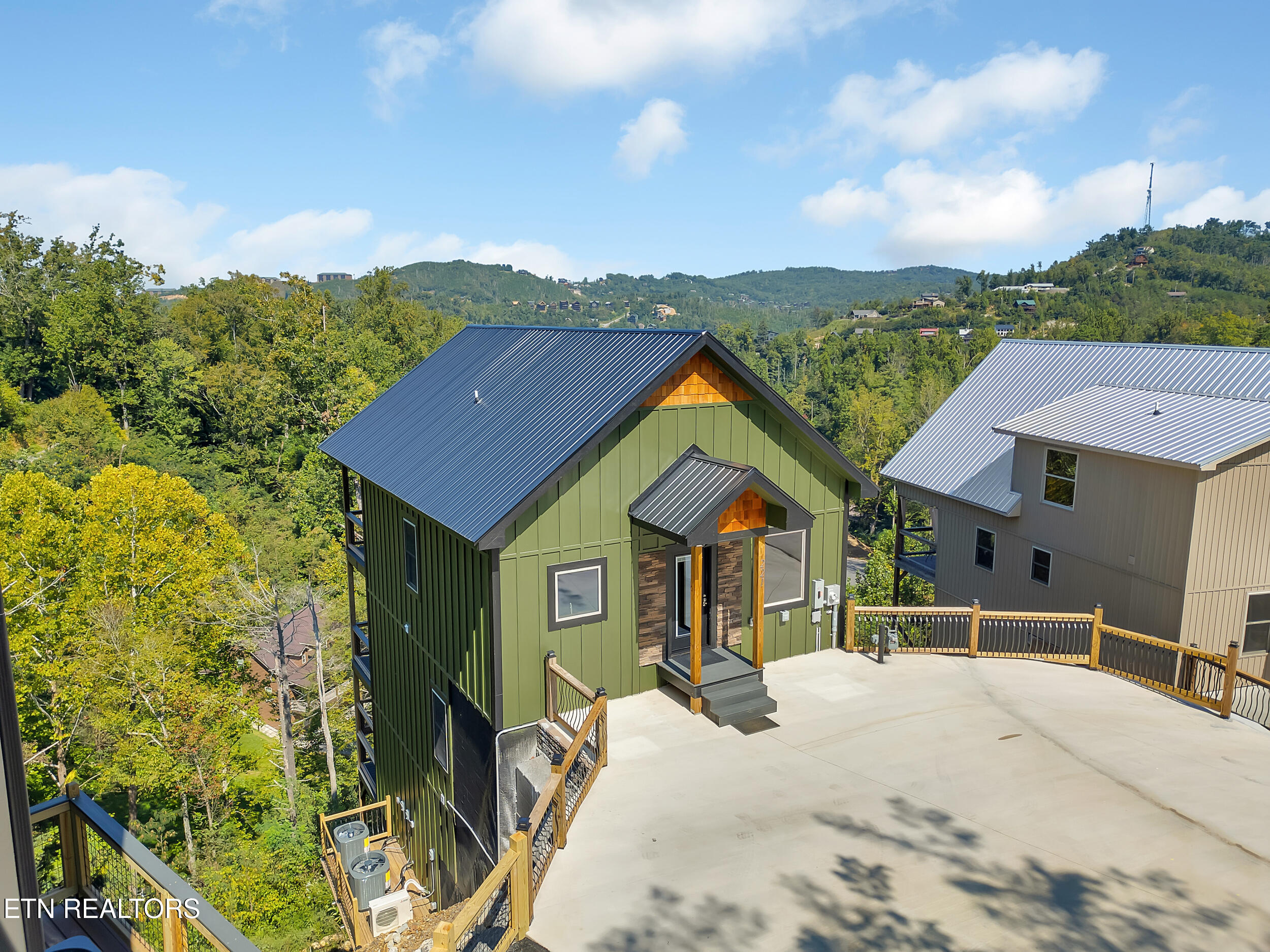 221 Chimney Tops Way