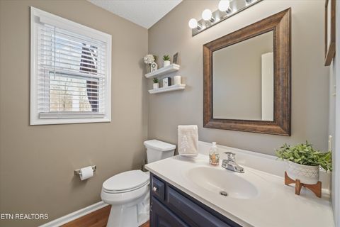 Tiny photo for 704 Knights Bridge Rd, Maryville, TN 37803 (MLS # 1324605)