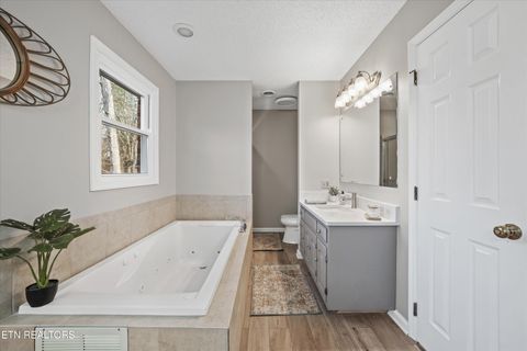 Tiny photo for 704 Knights Bridge Rd, Maryville, TN 37803 (MLS # 1324605)