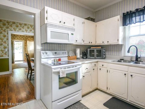 Tiny photo for 10 Pine Street St, Athens, TN 37303 (MLS # 1324179)