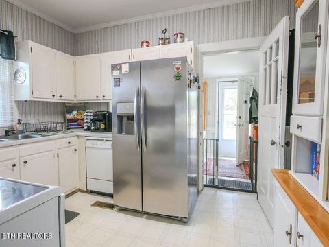 Tiny photo for 10 Pine Street St, Athens, TN 37303 (MLS # 1324179)