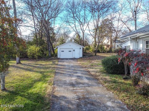 Tiny photo for 10 Pine Street St, Athens, TN 37303 (MLS # 1324179)