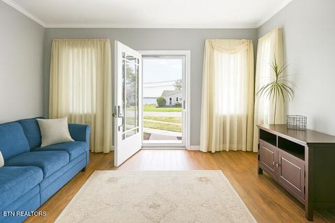 Tiny photo for 10 Pine Street St, Athens, TN 37303 (MLS # 1324179)