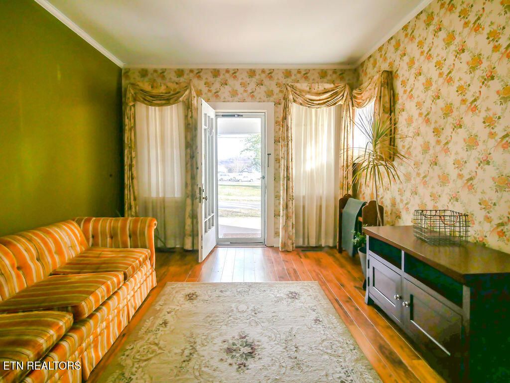 Photo of 10 Pine Street St, Athens, TN 37303 (MLS # 1324179)