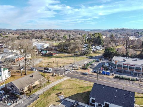 Tiny photo for 10 Pine Street St, Athens, TN 37303 (MLS # 1324179)