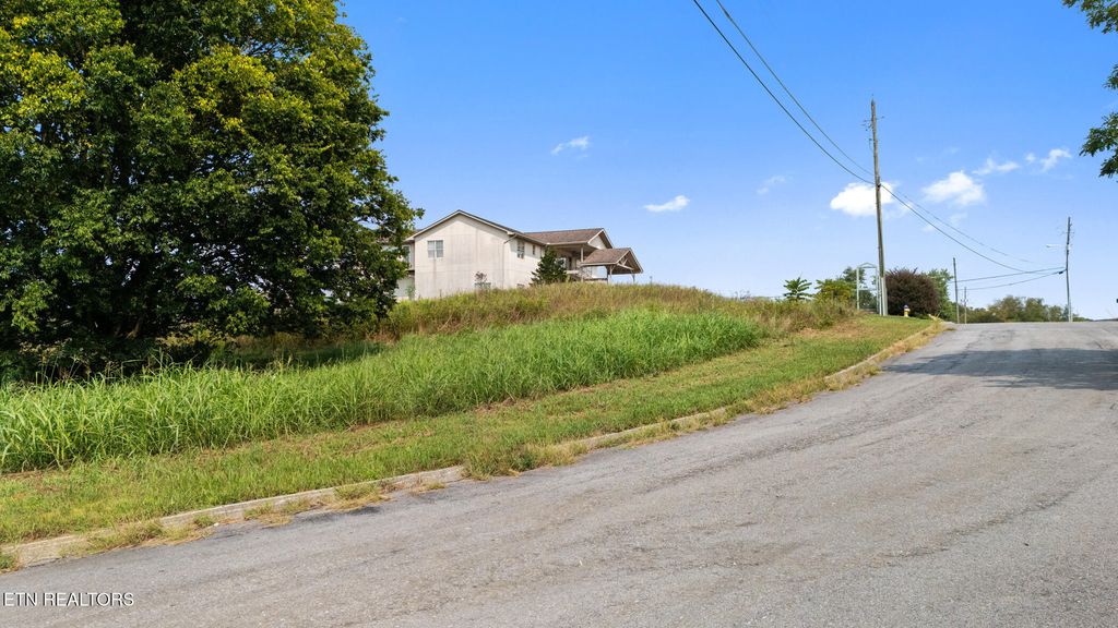 Photo of 58 Business Center Circle, Sevierville, TN 37876 (MLS # 1315373)