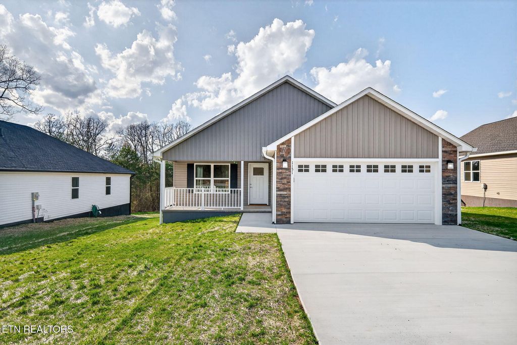 Photo of 1151 Cook Rd, Crossville, TN 38555 (MLS # 1332256)