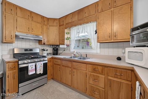 Tiny photo for 509 Scenic Drive, Clinton, TN 37716 (MLS # 1351939)