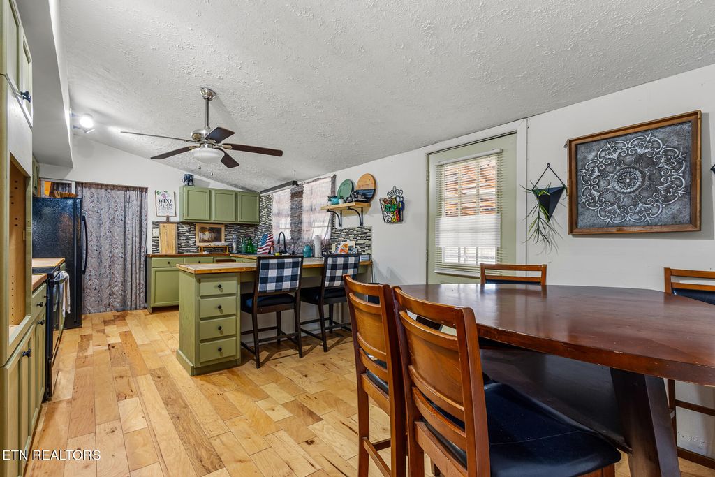 Photo of 129 County Road 507, Englewood, TN 37329 (MLS # 1333546)