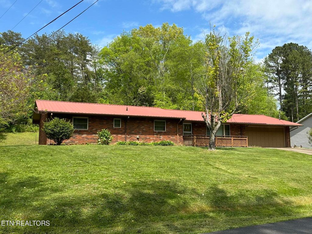 Photo of 827 Murphy Road Rd, Sevierville, TN 37862 (MLS # 1293635)