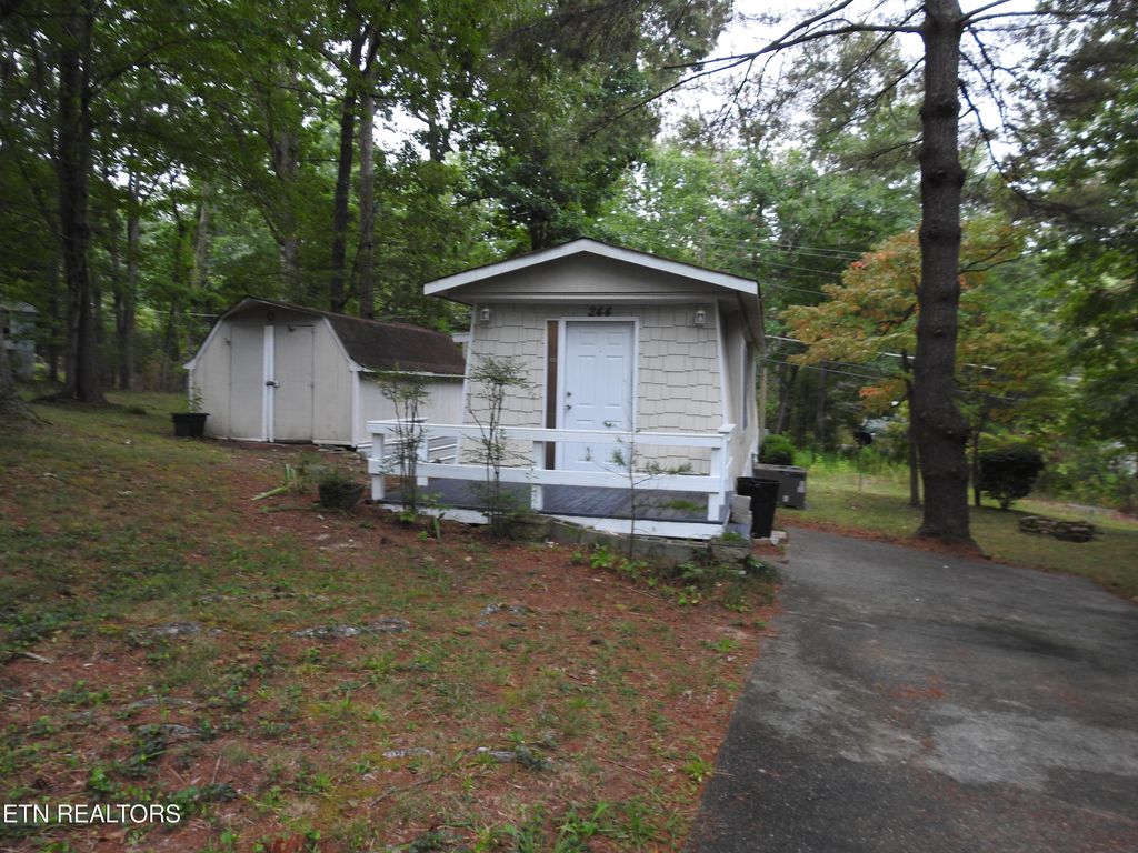 Photo of 244 Rugby Rd, Crossville, TN 38558 (MLS # 1313979)