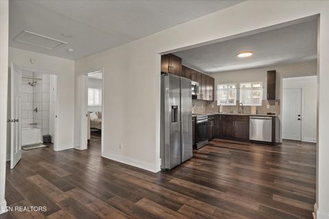 Tiny photo for 612 N Chestnut St, Knoxville, TN 37914 (MLS # 1334173)