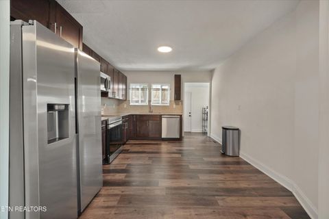 Tiny photo for 612 N Chestnut St, Knoxville, TN 37914 (MLS # 1334173)