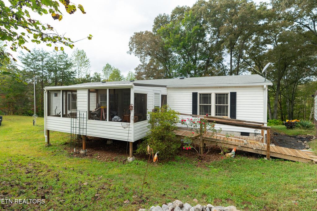 Photo of 45 Glenn Drive, Madisonville, TN 37354 (MLS # 1317749)