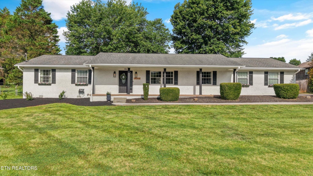 Photo of 216 Foothills Drive, Seymour, TN 37865 (MLS # 1345338)