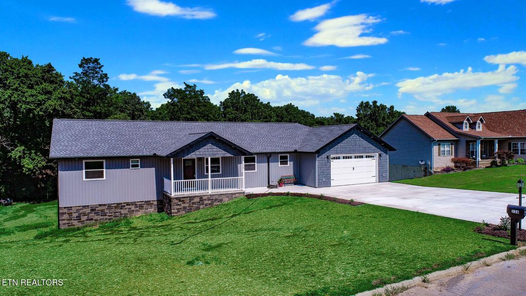 Photo of 116 Meadowood Dr, Newport, TN 37821 (MLS # 1309771)