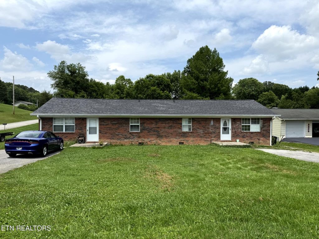 Photo of 218 Cherry Lane Lane, Kingston, TN 37763 (MLS # 1304224)