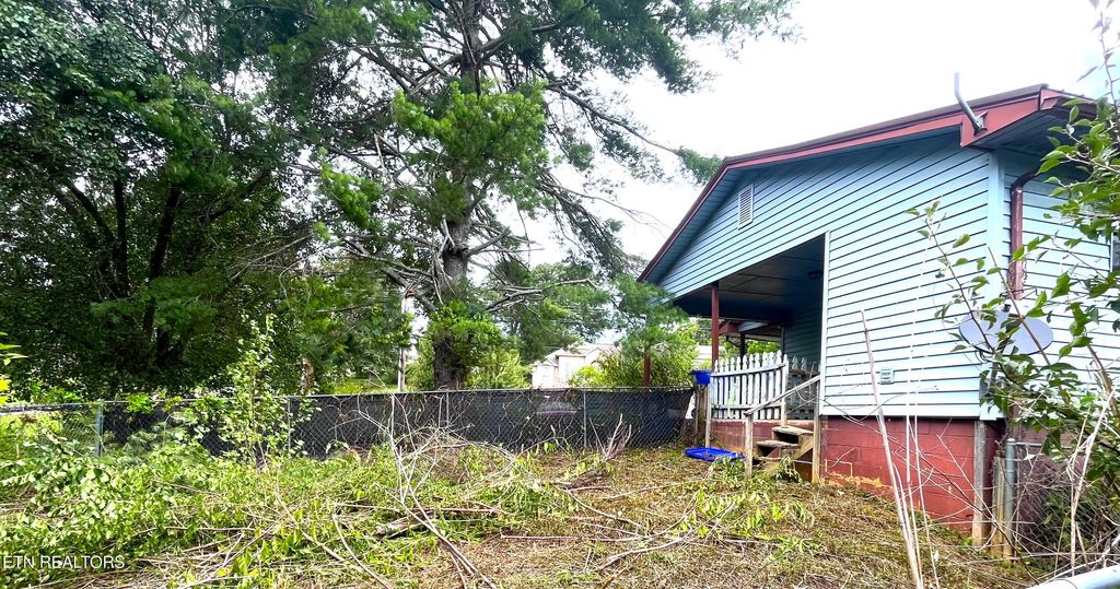 Photo of 400 Oak Grove Rd, Madisonville, TN 37354 (MLS # 1345615)