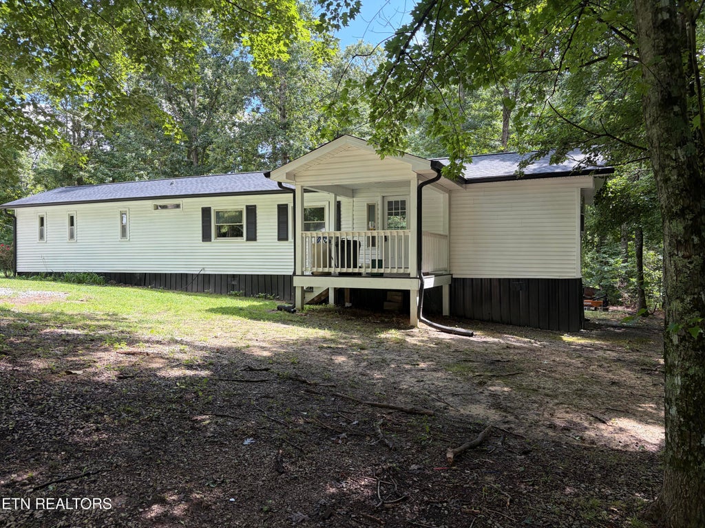 Photo of 1004 Chestnut Ridge Rd, Spring City, TN 37381 (MLS # 1350984)